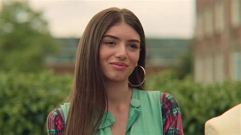 Mimi Keene: Meet fast